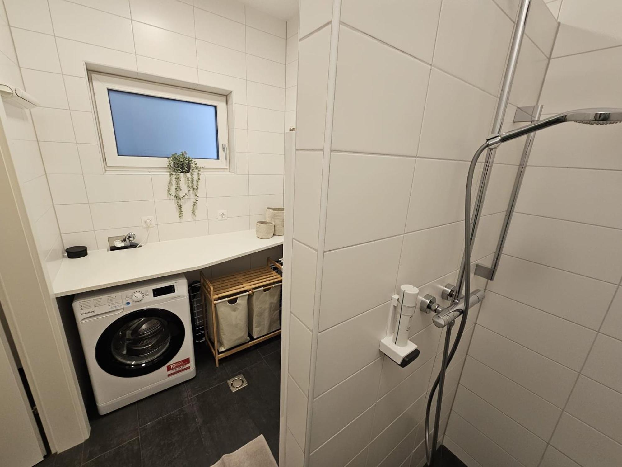 Apartment Leibnitz Im Zentrum Nahe Am Bahnhof Und Der Suedsteirischen Weinstrasse Εξωτερικό φωτογραφία